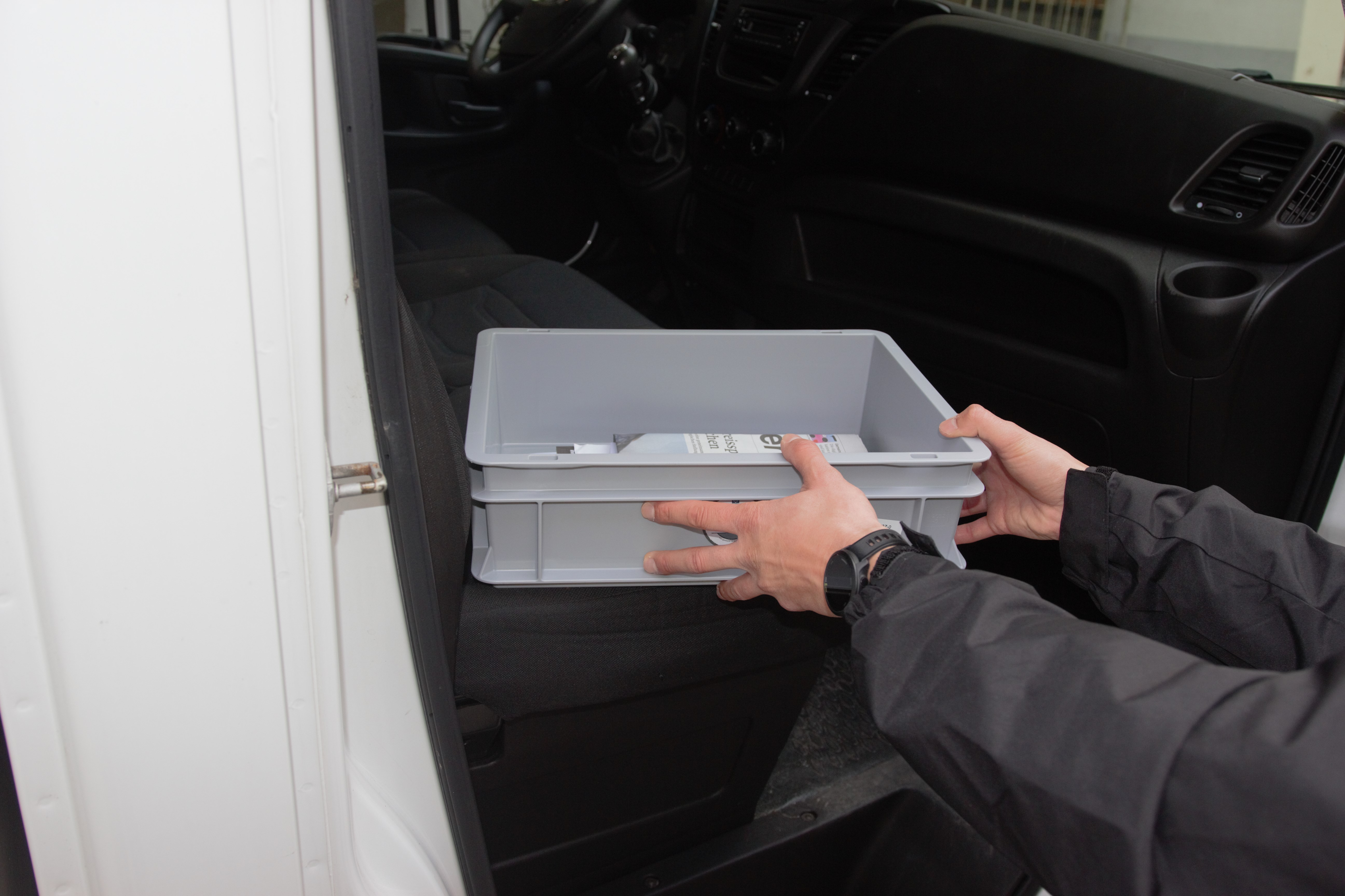 Ammann & Co. Transport Delivery